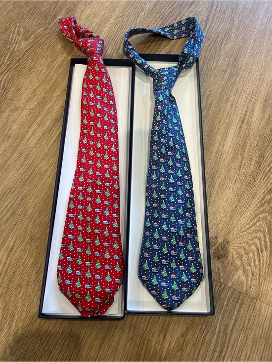 Vineyard Vines Other - Kids Vineyard Vines Holiday Tree & Ornament Ties - Red and Navy